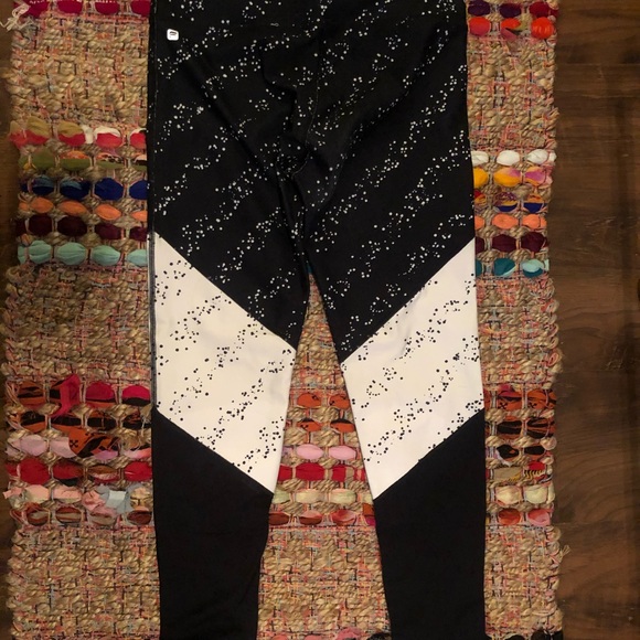 Mid-rise Mesh Fabletics Leggings - Picture 5 of 7